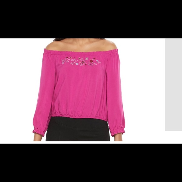 Candie’s off-the-shoulder Top - Picture 5 of 7